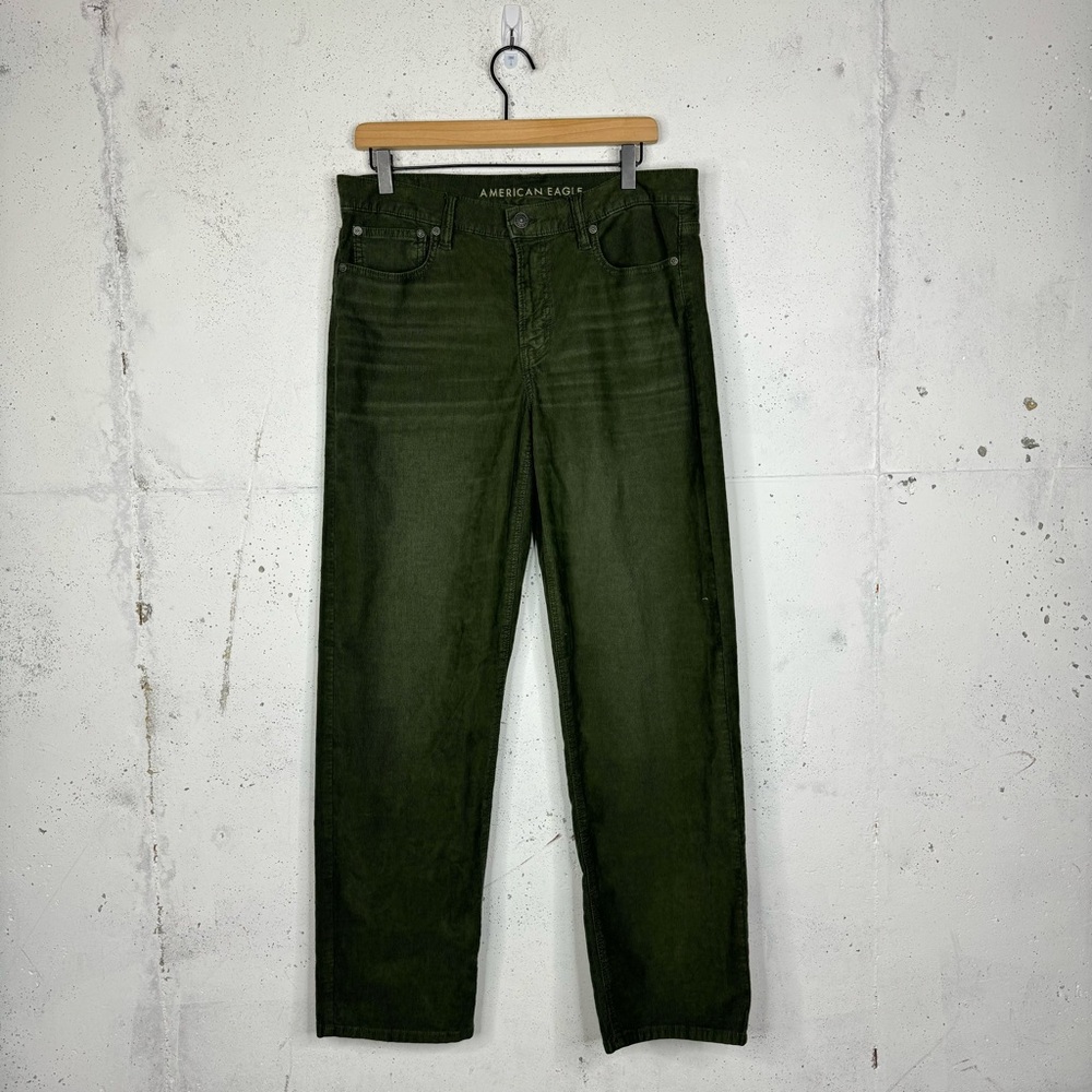 American Eagle 90s Straight Green Corduroy Trouser Pants Size 10